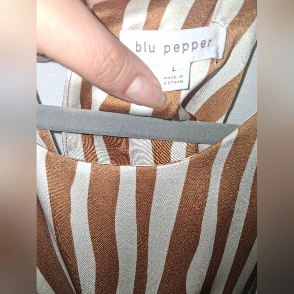 Blu Pepper Caramel Abstract Stripe Halter Neck Belted Jumpsuit - Picture 5 of 8